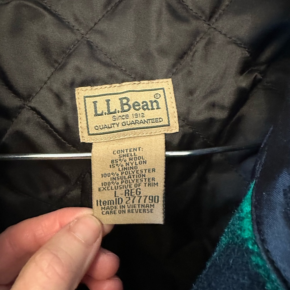 Mint Condition Llbean Jacket Fully Lined Five Poc… - image 3
